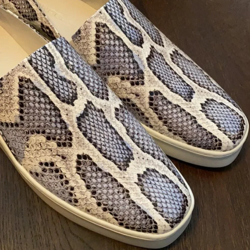 NIB ~ VINCE SAXON 2 BLUE SNAKE SLIP ON SNEAKER sz 9.5